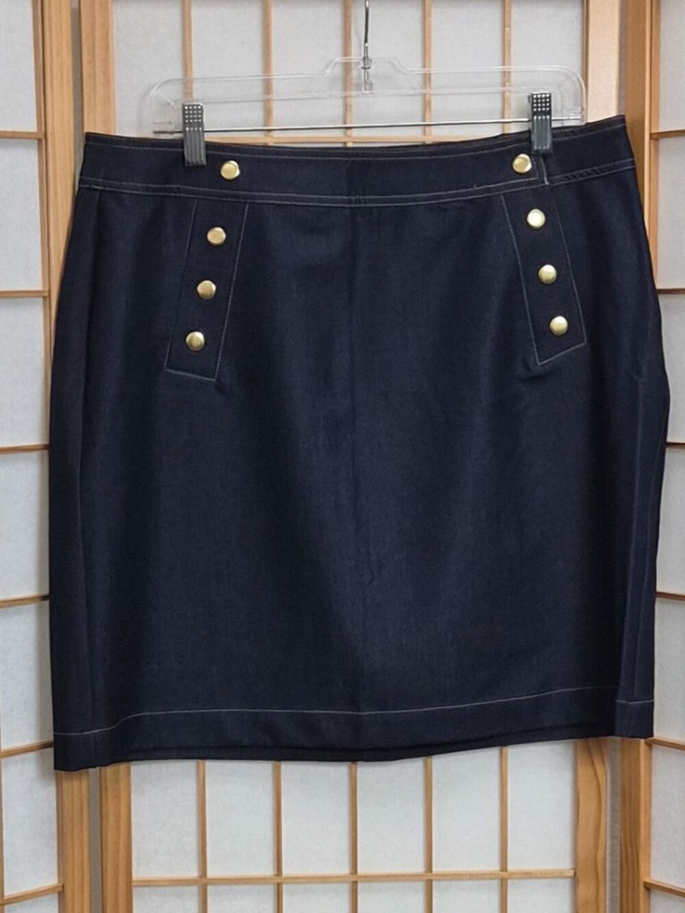 NWOT Nanette Lepore denim look short skirt with gold buttons size Large